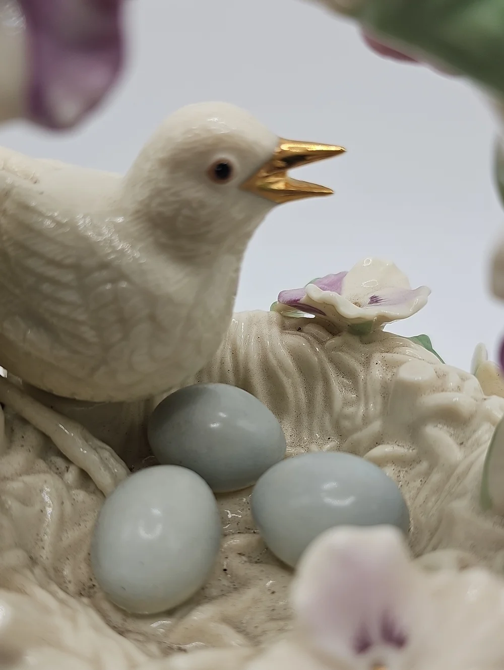 The Unbranded Brand delicate porcelain